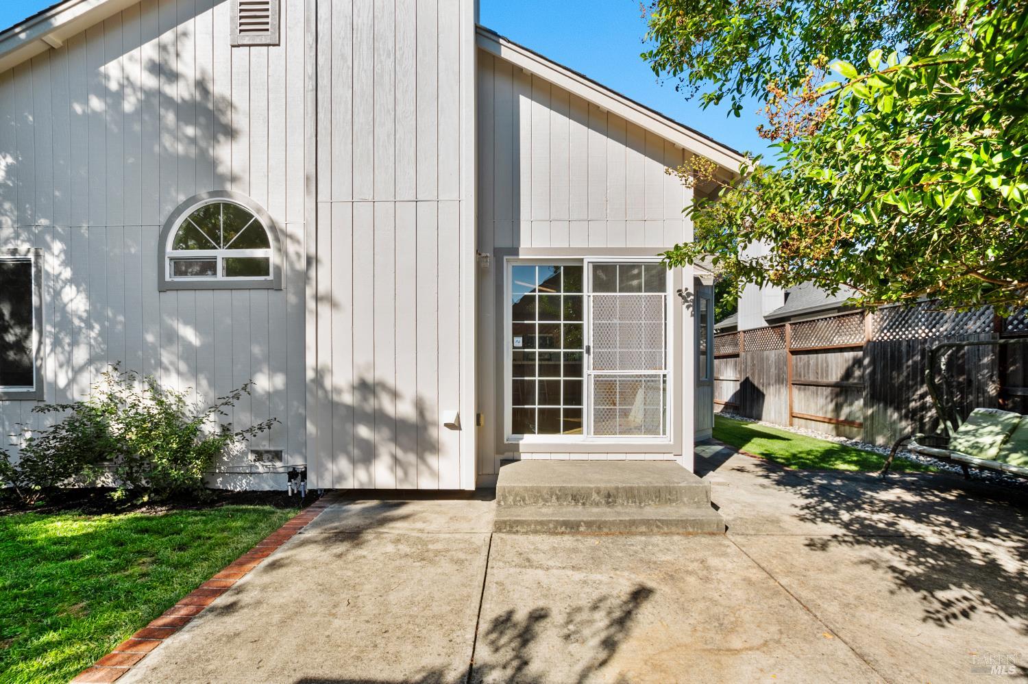 2154 NW Longhorn Cir
