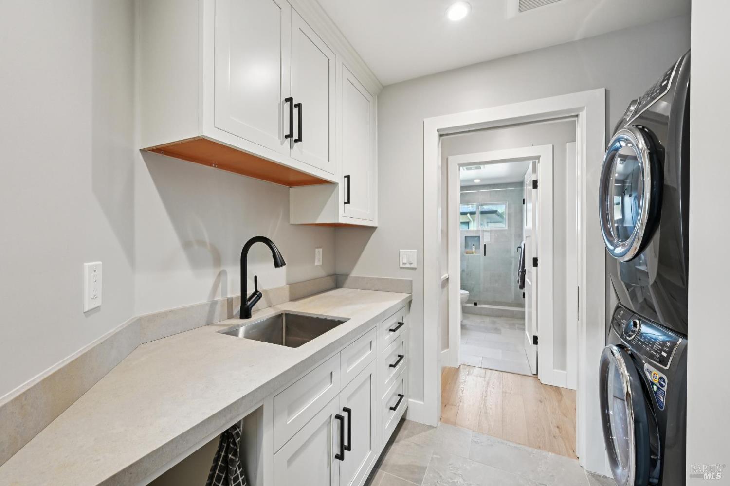 3761 Cross Creek Road