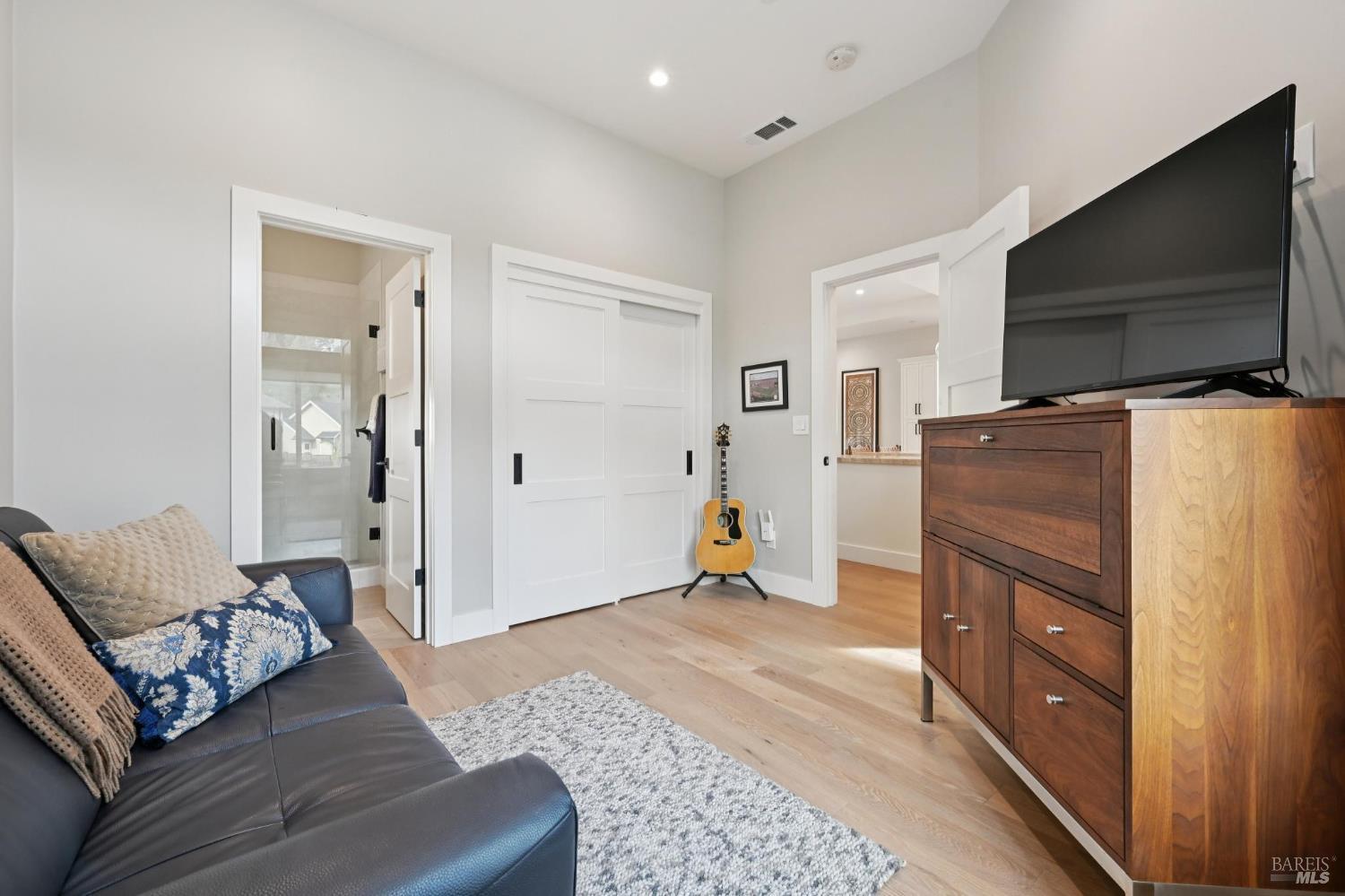 3761 Cross Creek Road