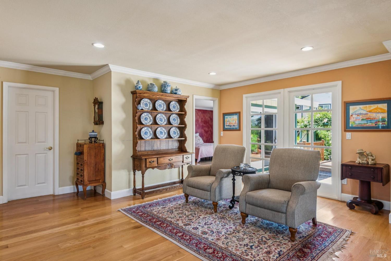425 Oak Point Place
