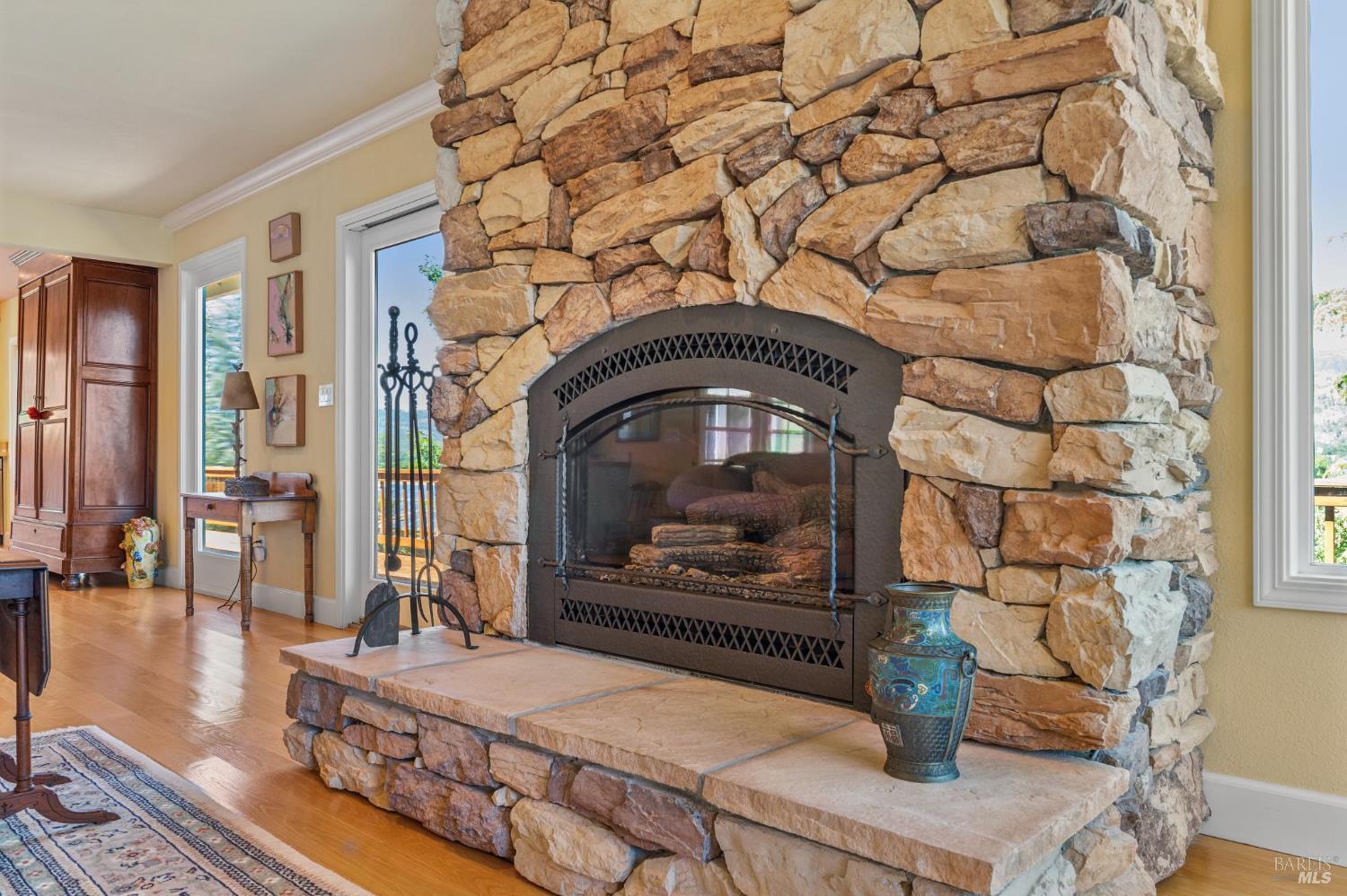 425 Oak Point Place