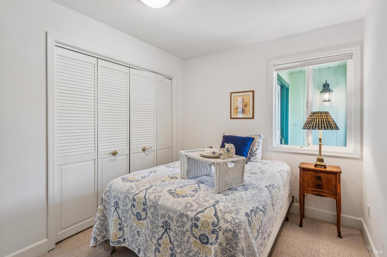 425 Oak Point Place