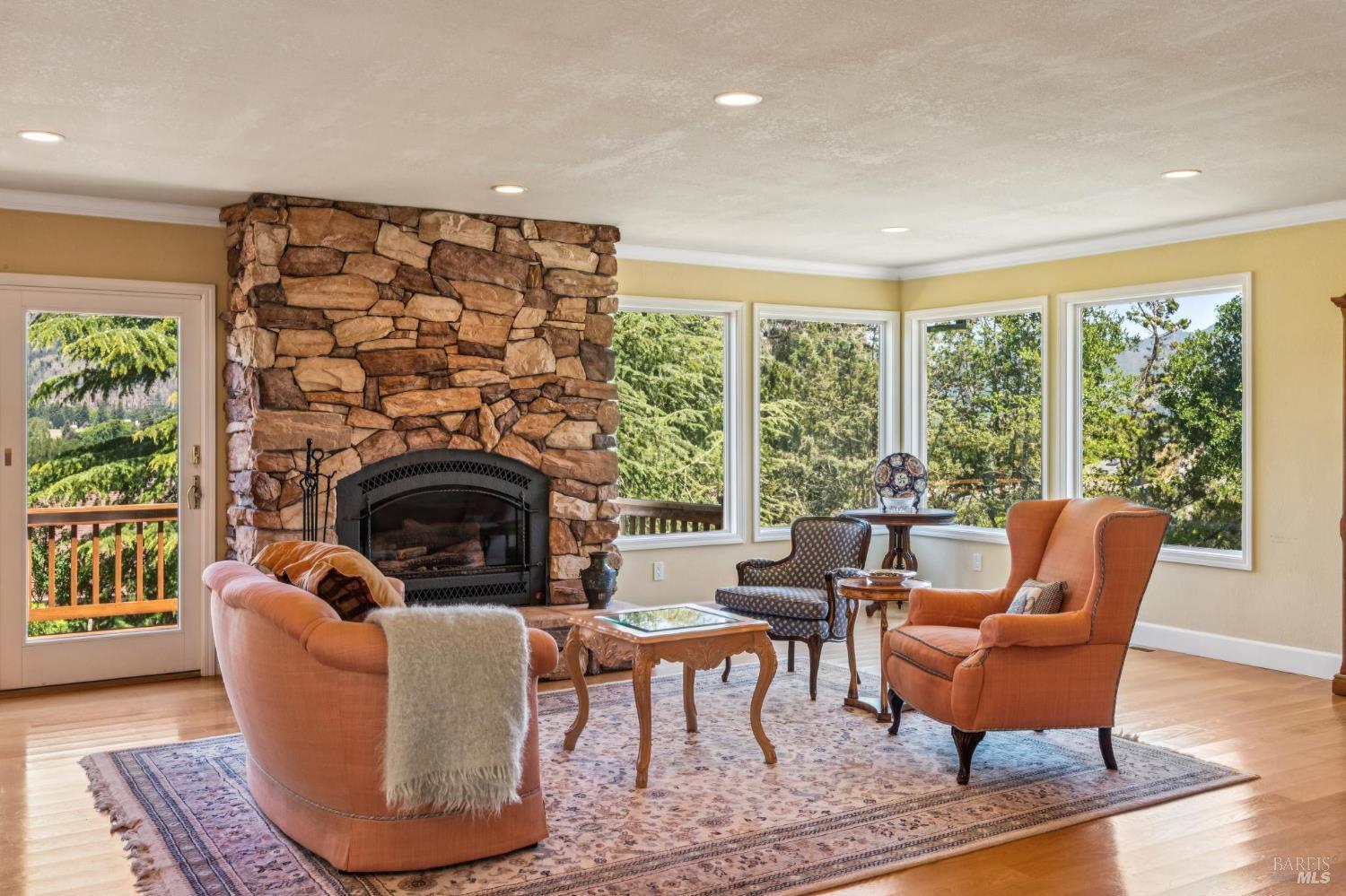 425 Oak Point Place