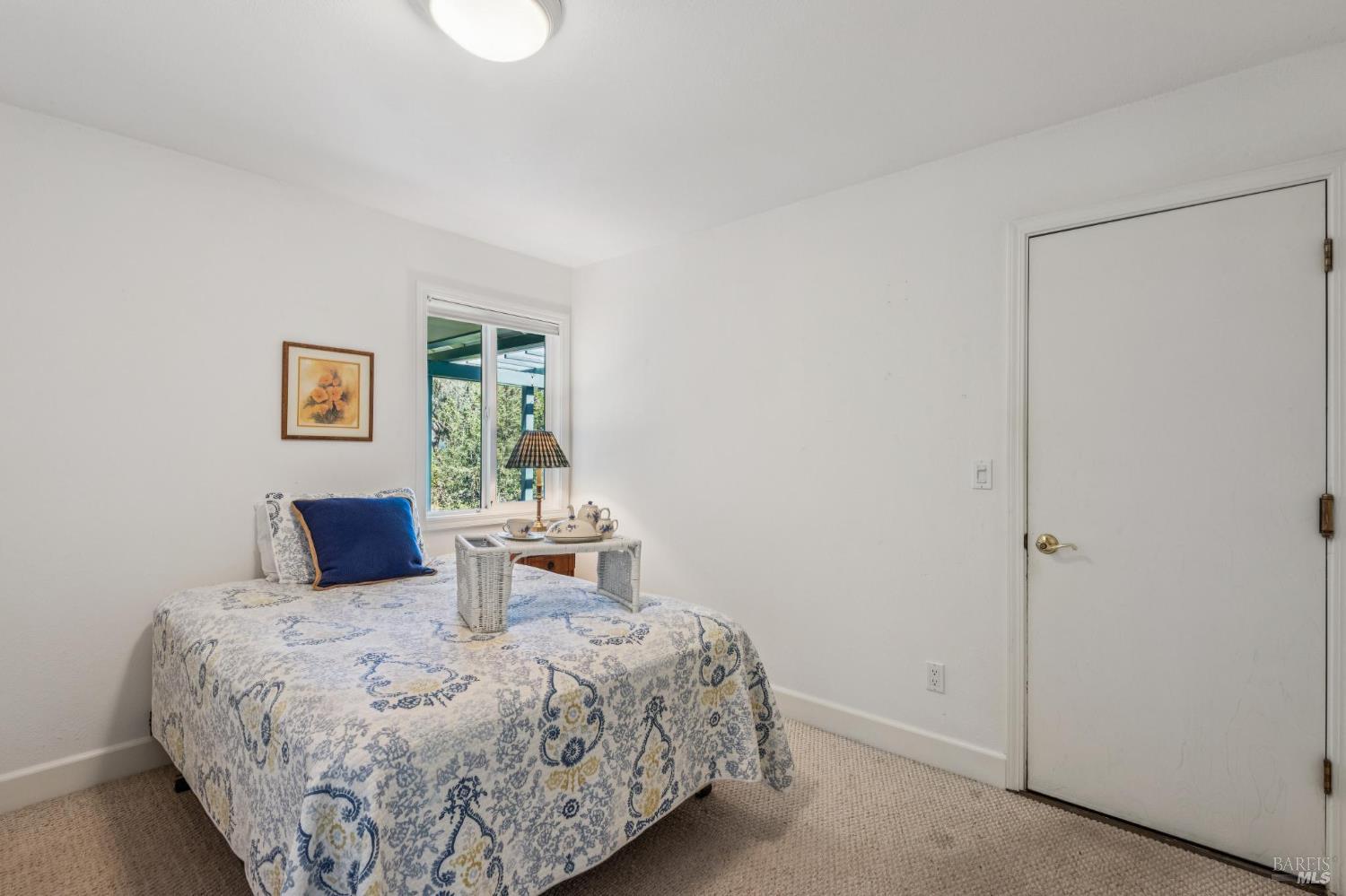 425 Oak Point Place