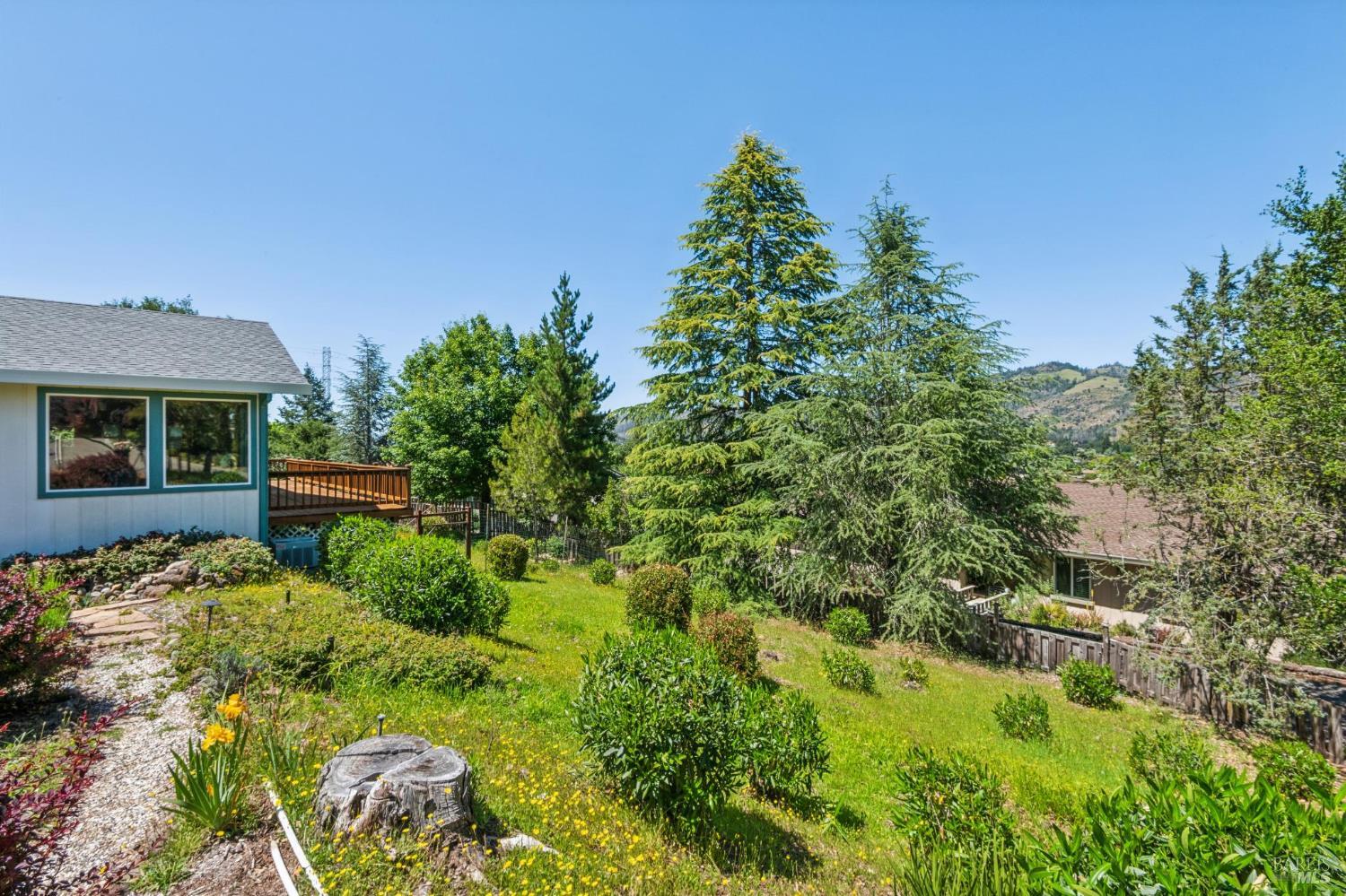 425 Oak Point Place