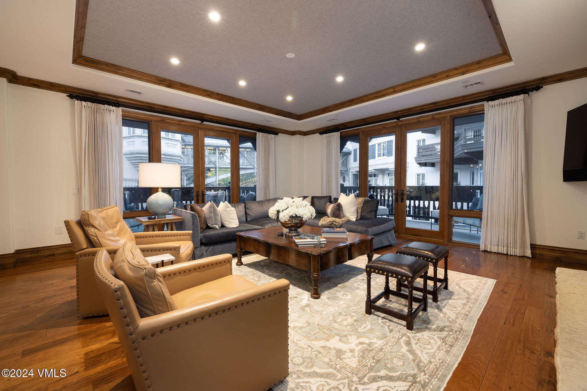 675 Lionshead Place, #201