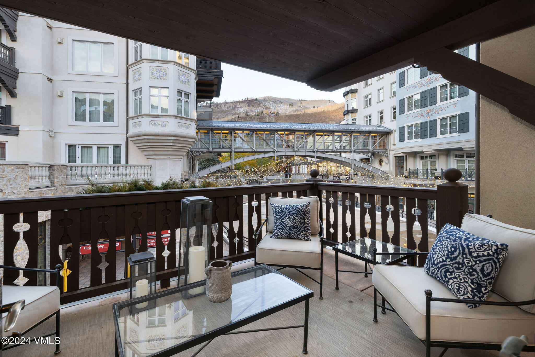 675 Lionshead Place, #201