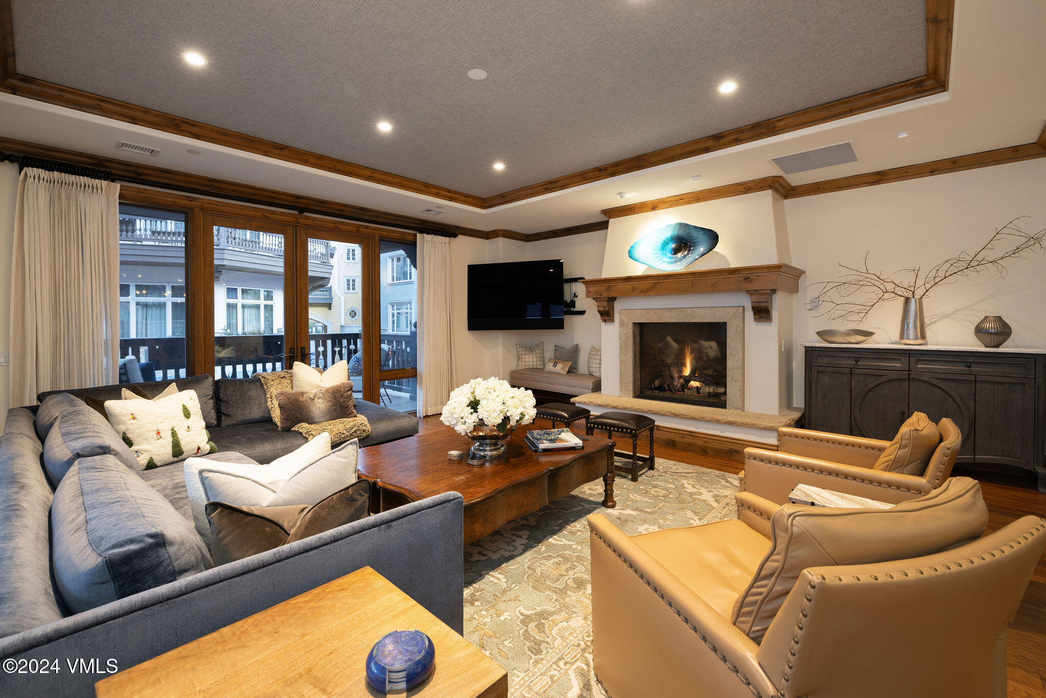 675 Lionshead Place, #201