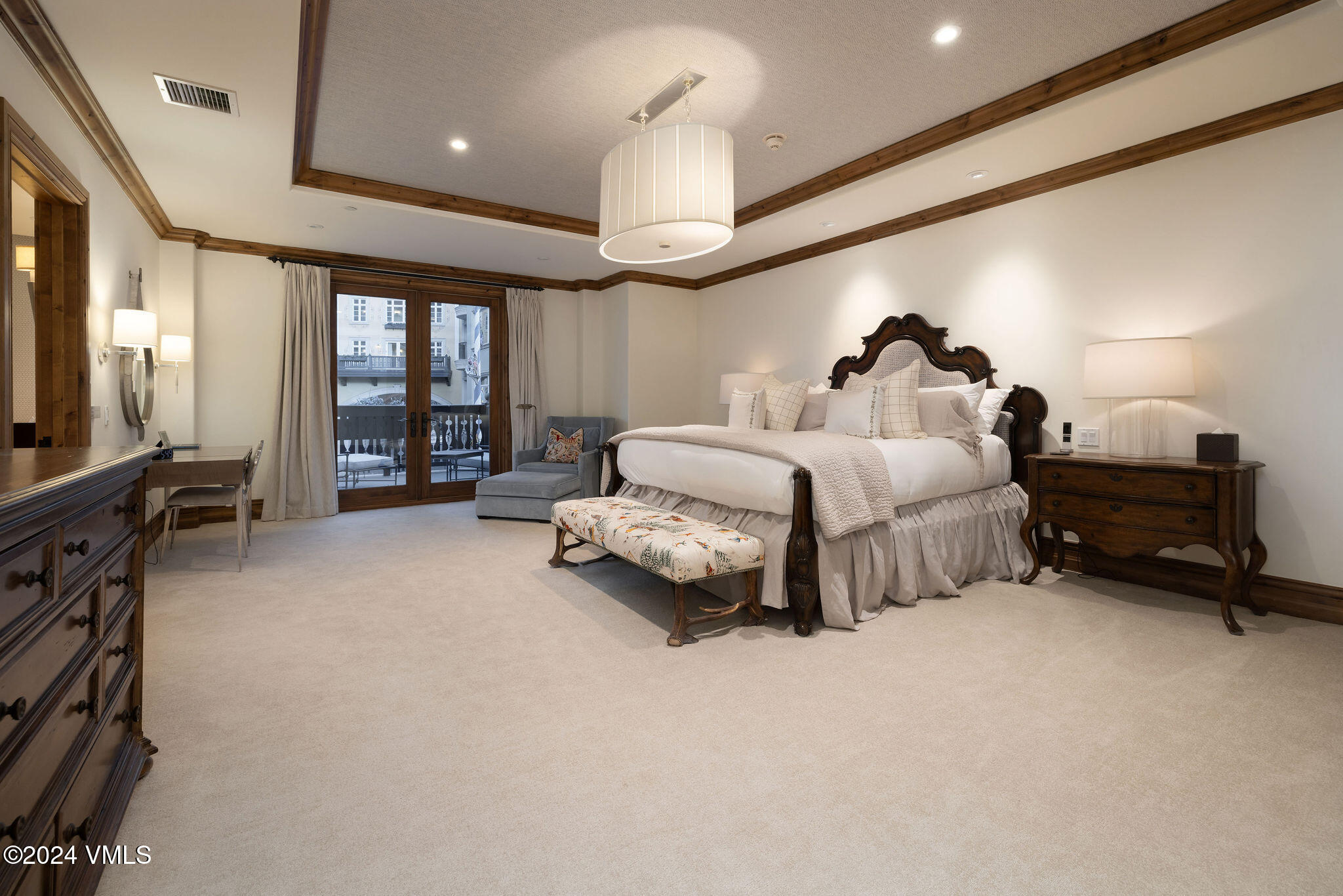 675 Lionshead Place, #201