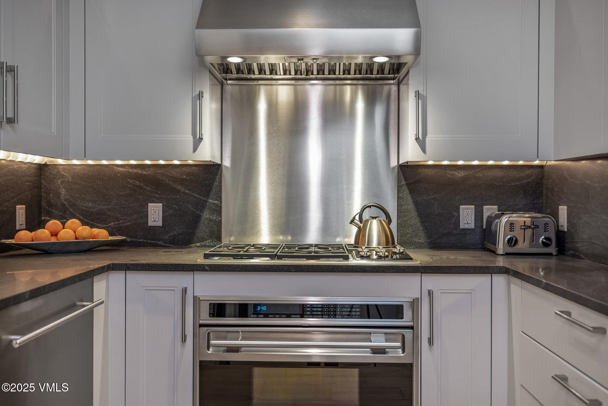 141 E Meadow Drive, PH C East