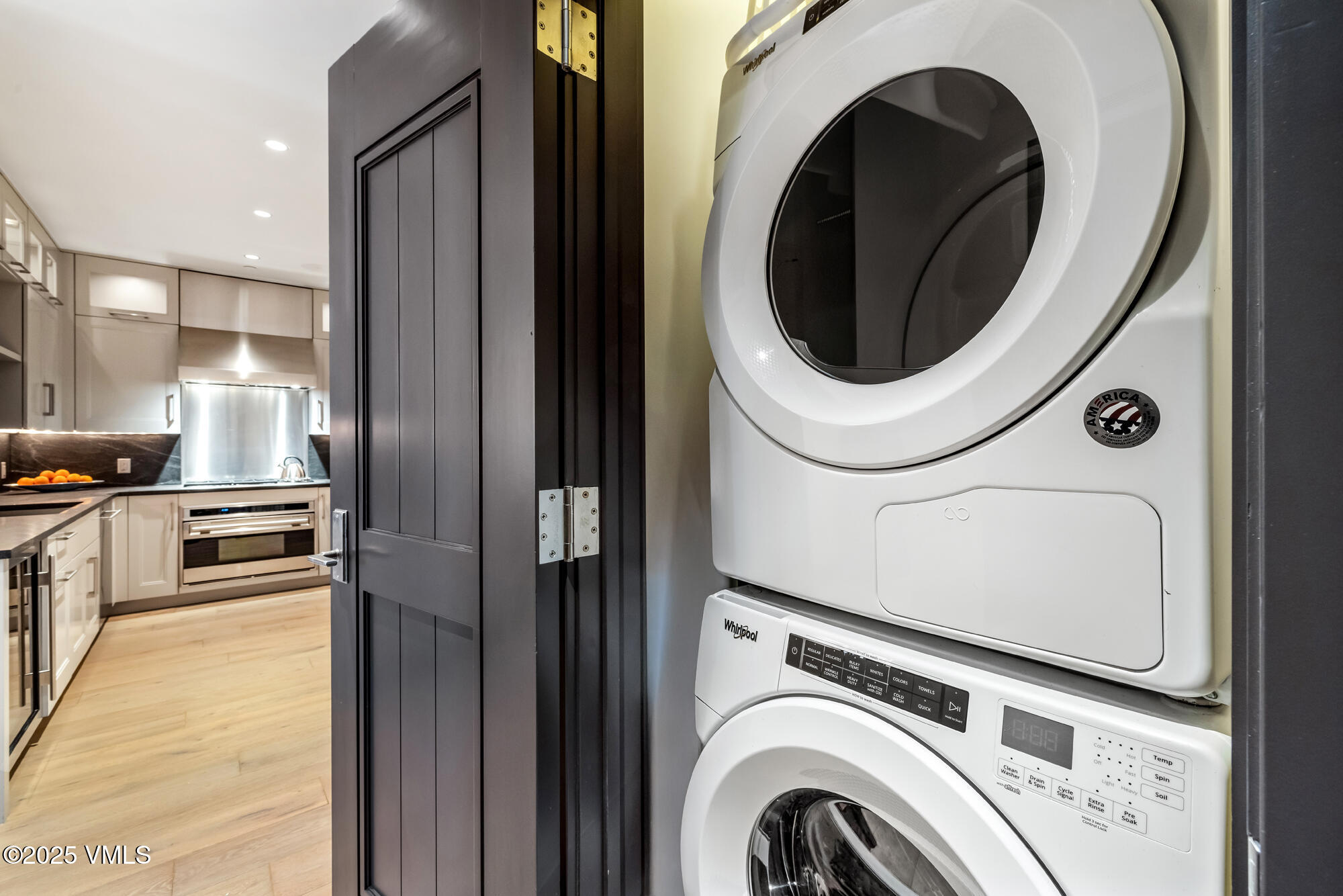 141 E Meadow Drive, PH C East