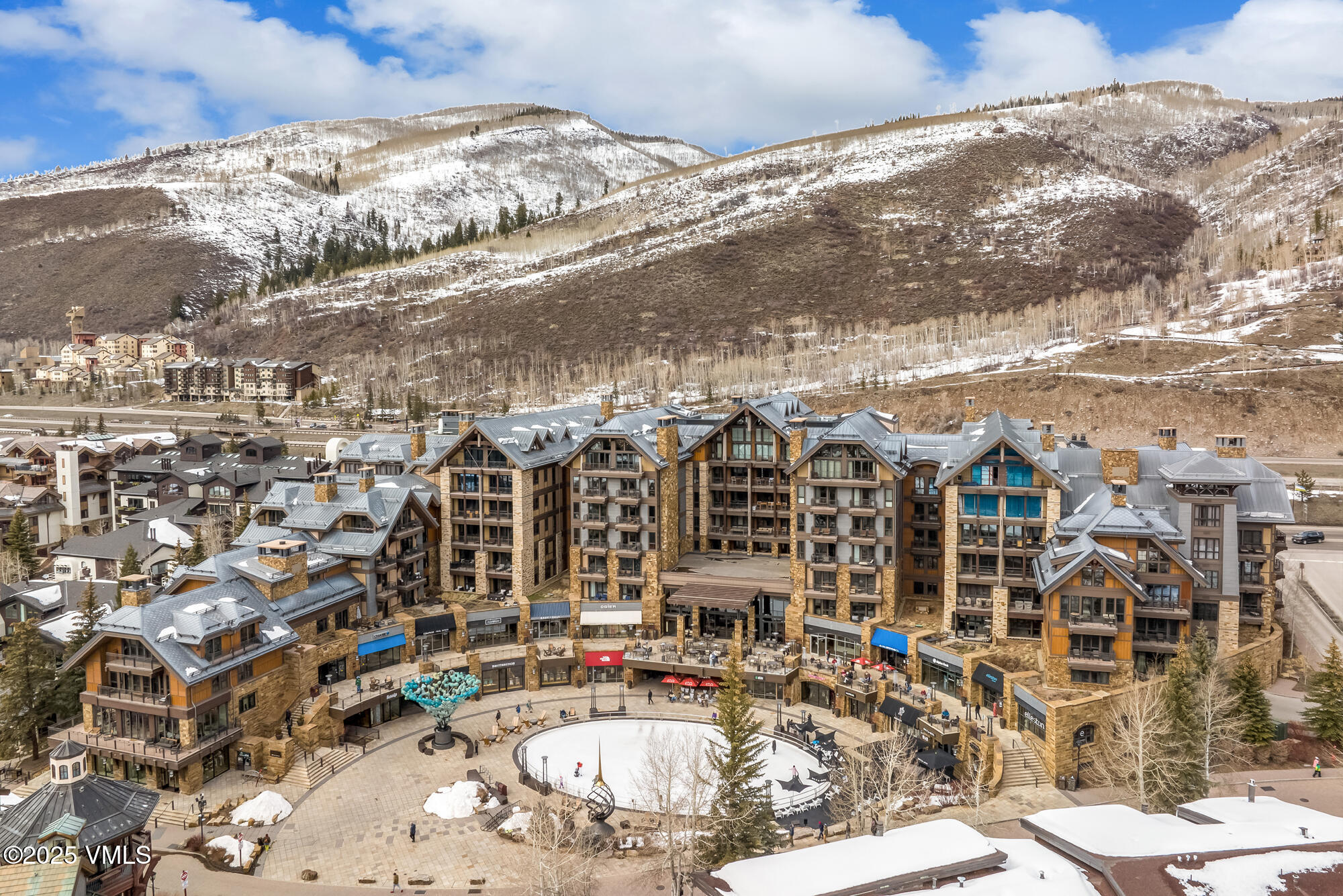 141 E Meadow Drive, PH C East