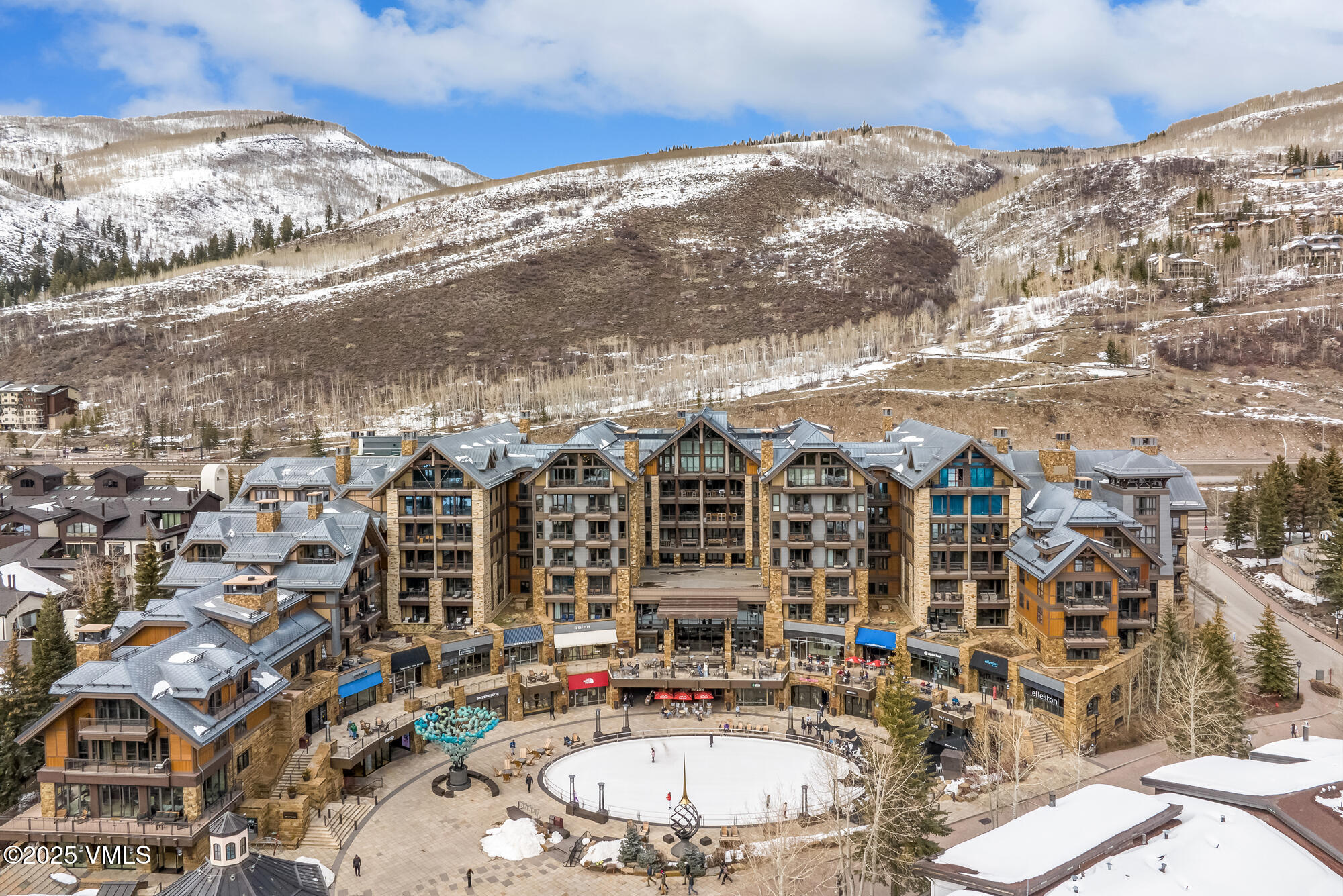 141 E Meadow Drive, PH C East