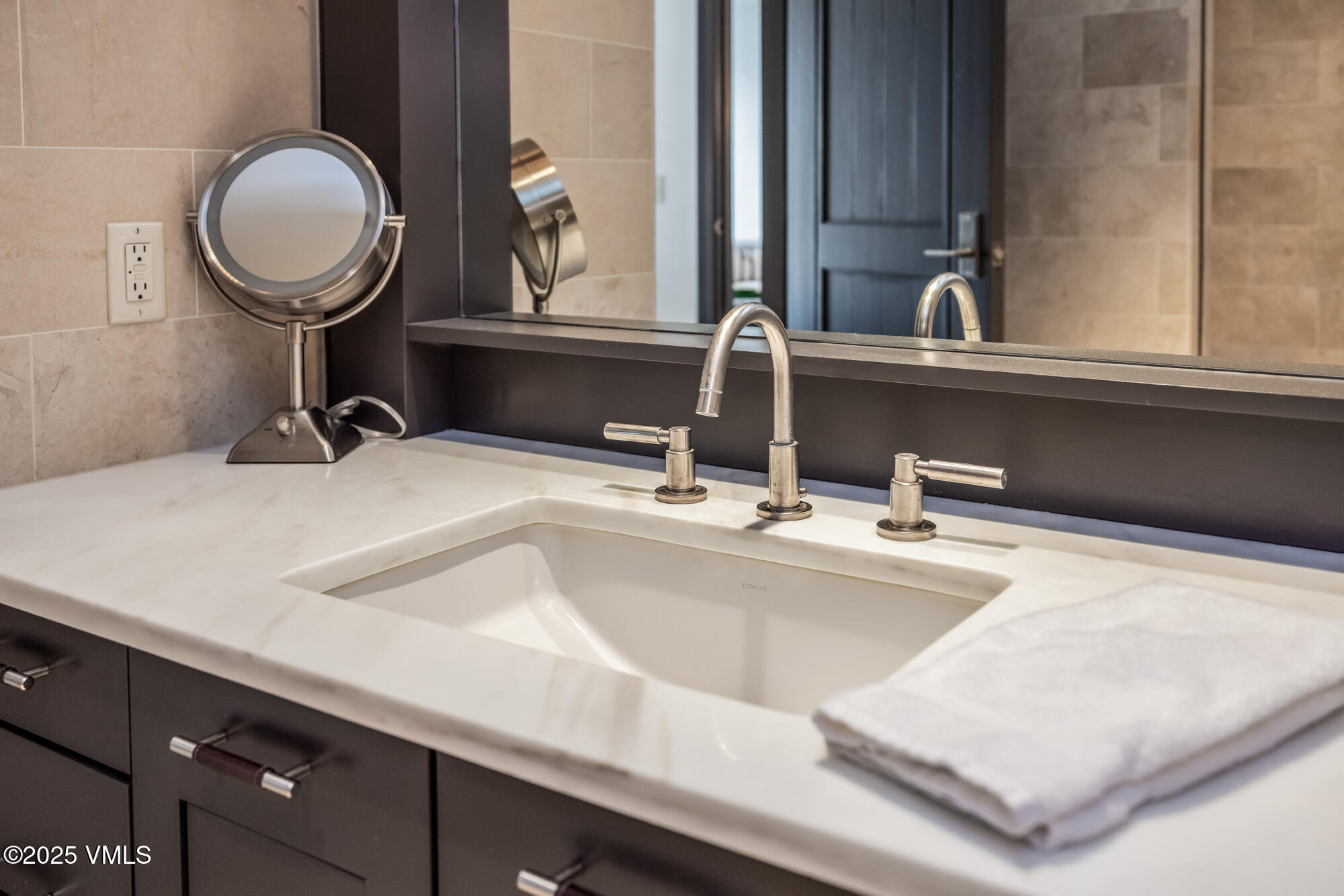 141 E Meadow Drive, PH C East