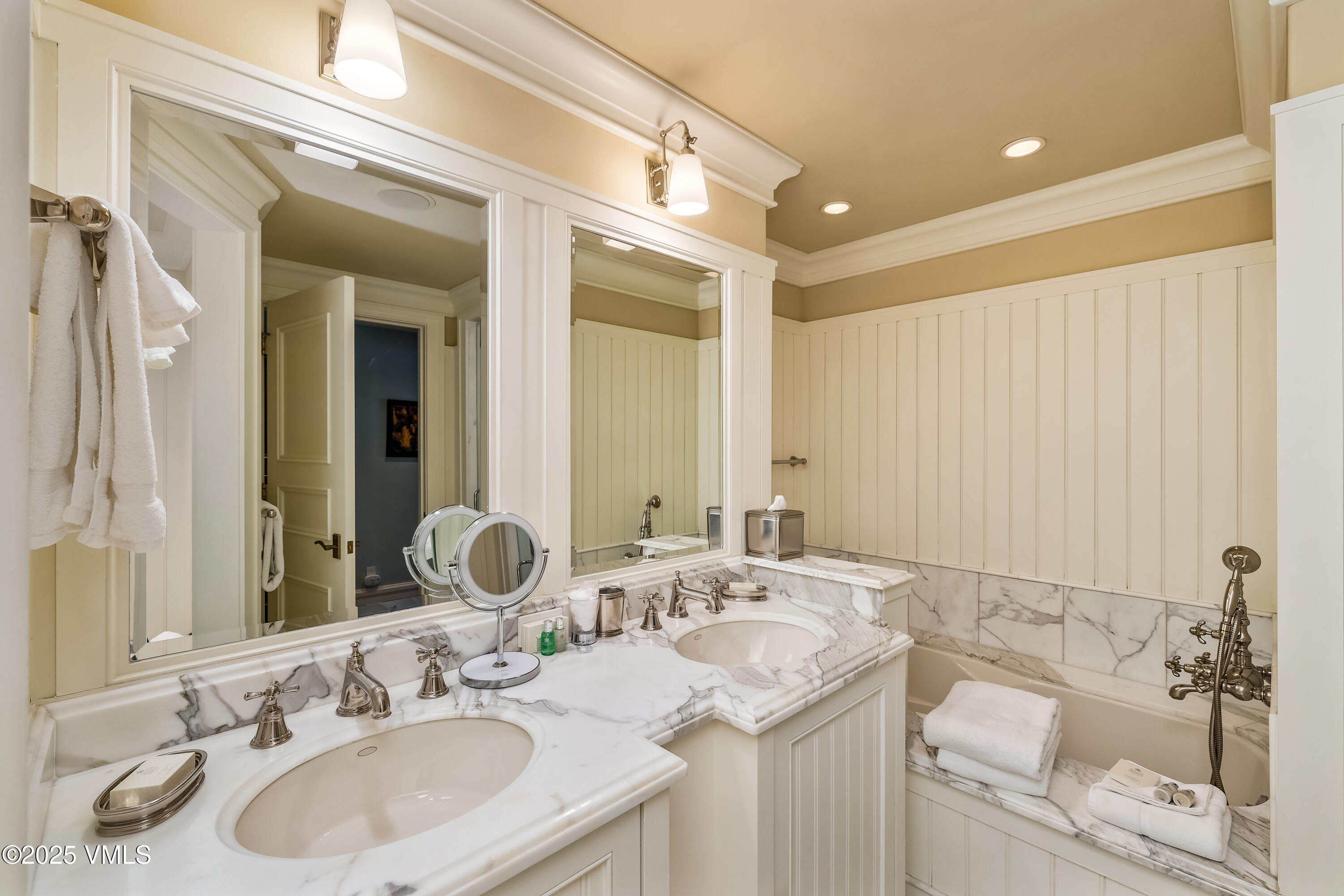 1 Willow Bridge Road, 36, Vail Unit: 36