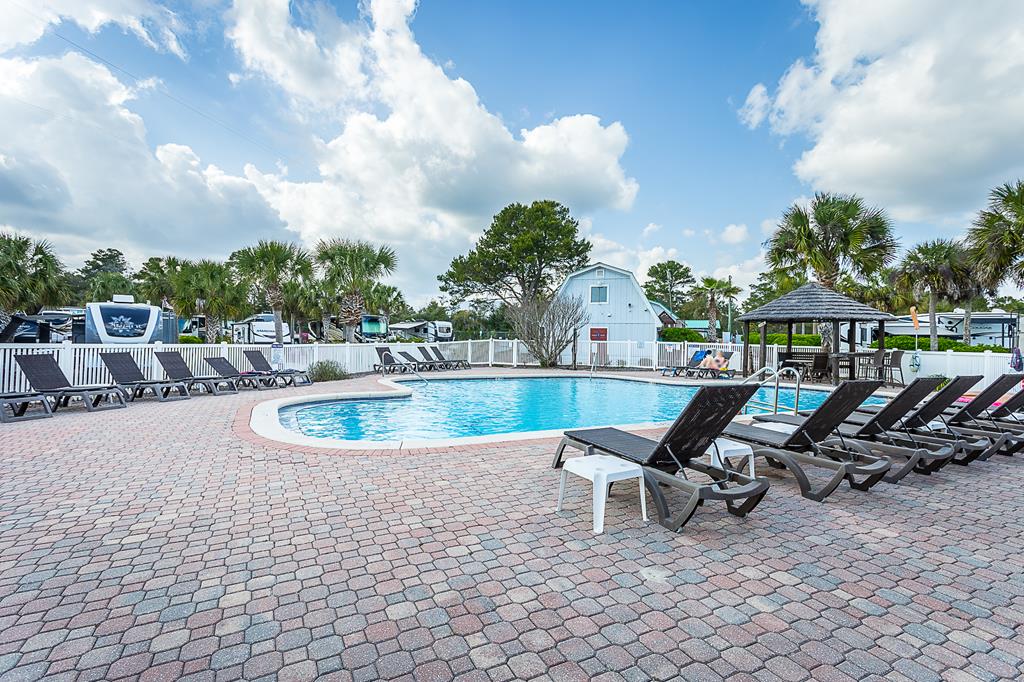 1843 Hwy 98 W # 75, 32322 Unit: 75