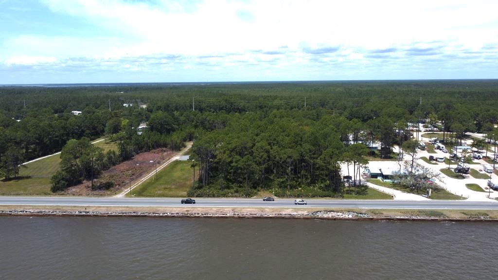 883 Hwy 98, 32328
