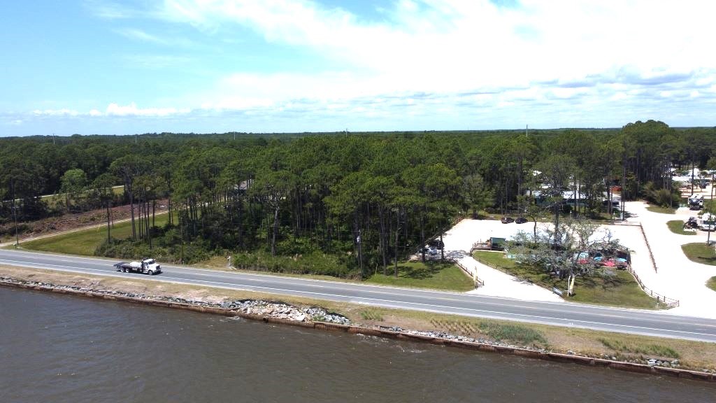 883 Hwy 98, 32328