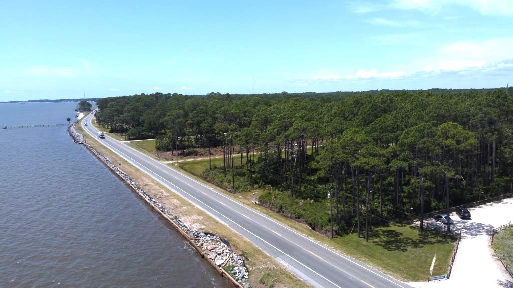 883 Hwy 98, 32328