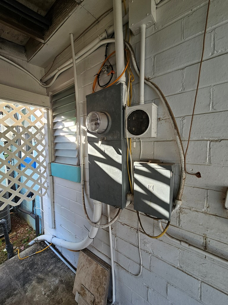 36-1 Holland Ave, 32323