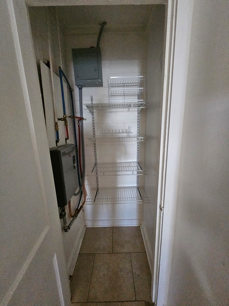 36-1 Holland Ave, 32323
