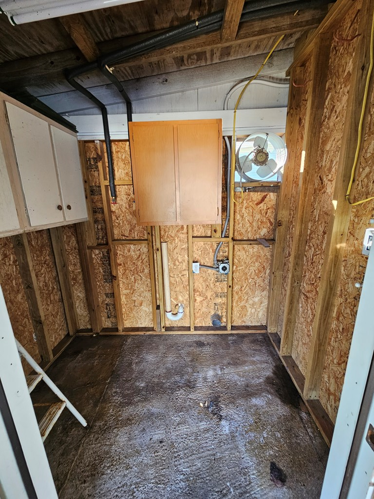 36-1 Holland Ave, 32323