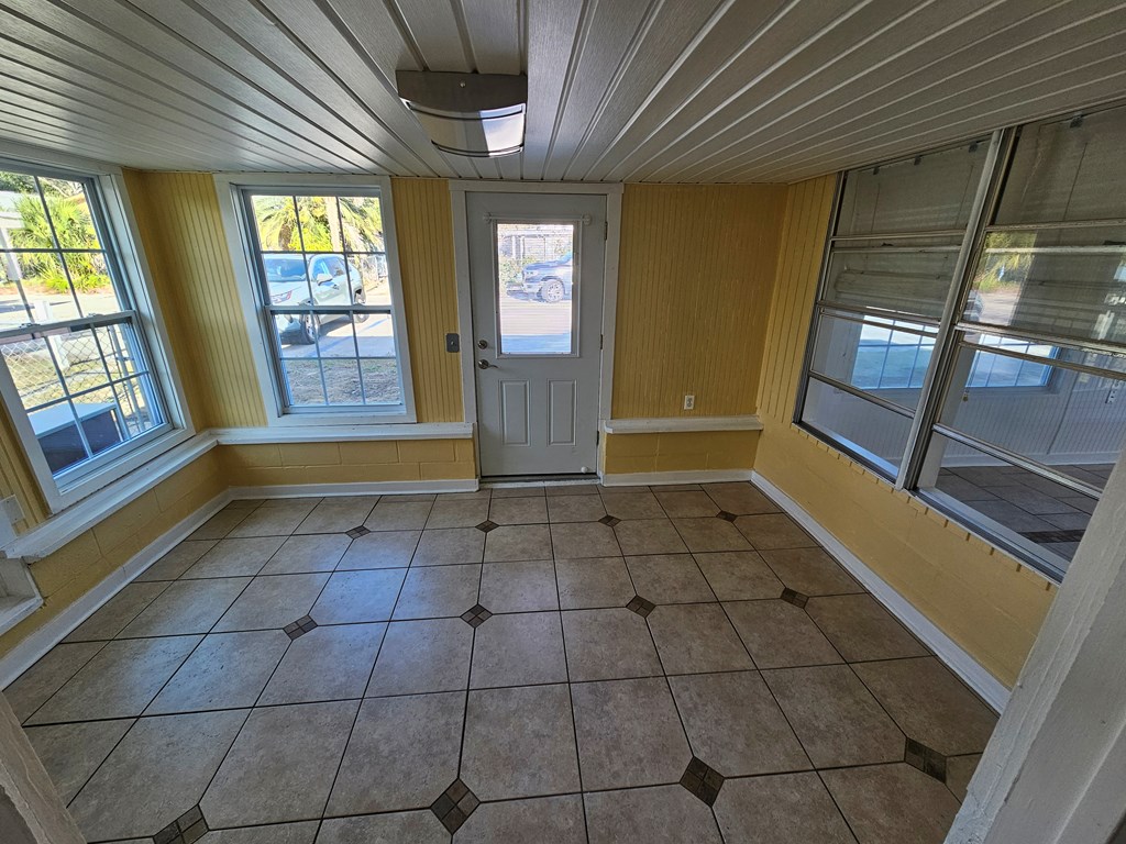 36-1 Holland Ave, 32323