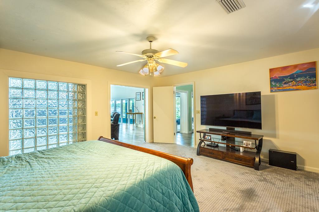 556 River Rd, 32322