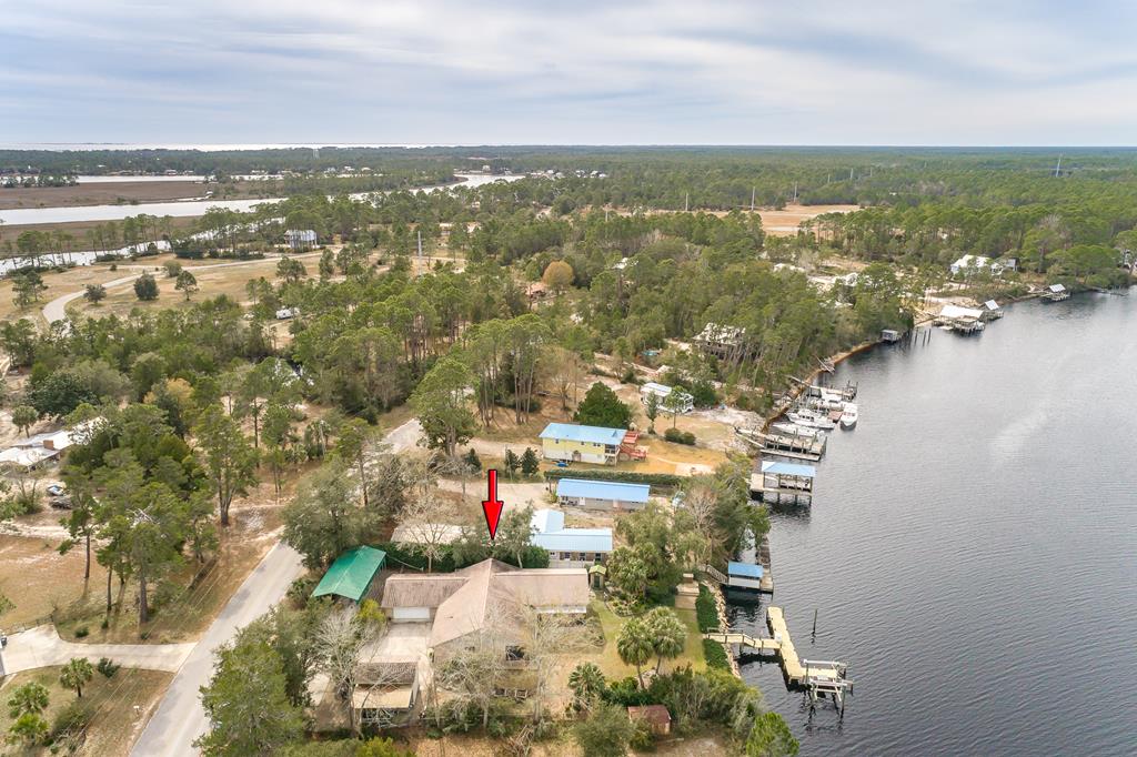 556 River Rd, 32322