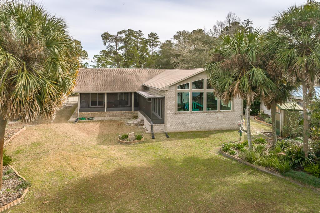 556 River Rd, 32322