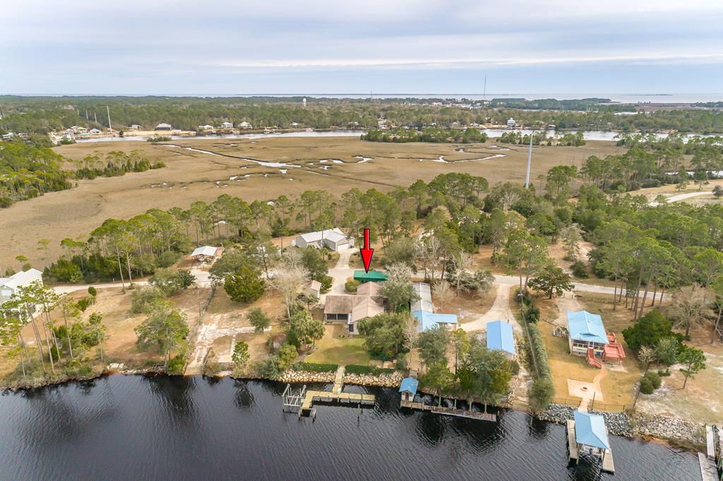 556 River Rd, 32322