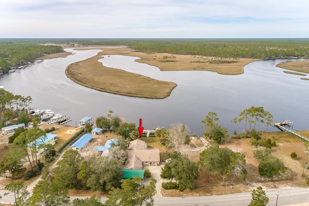 556 River Rd, 32322