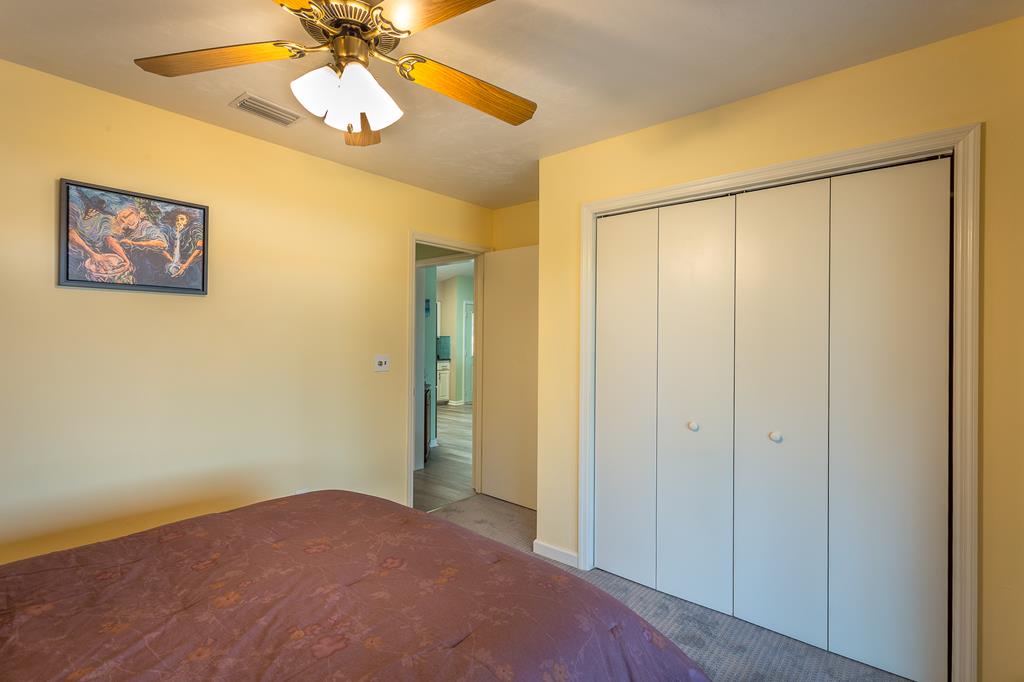 556 River Rd, 32322