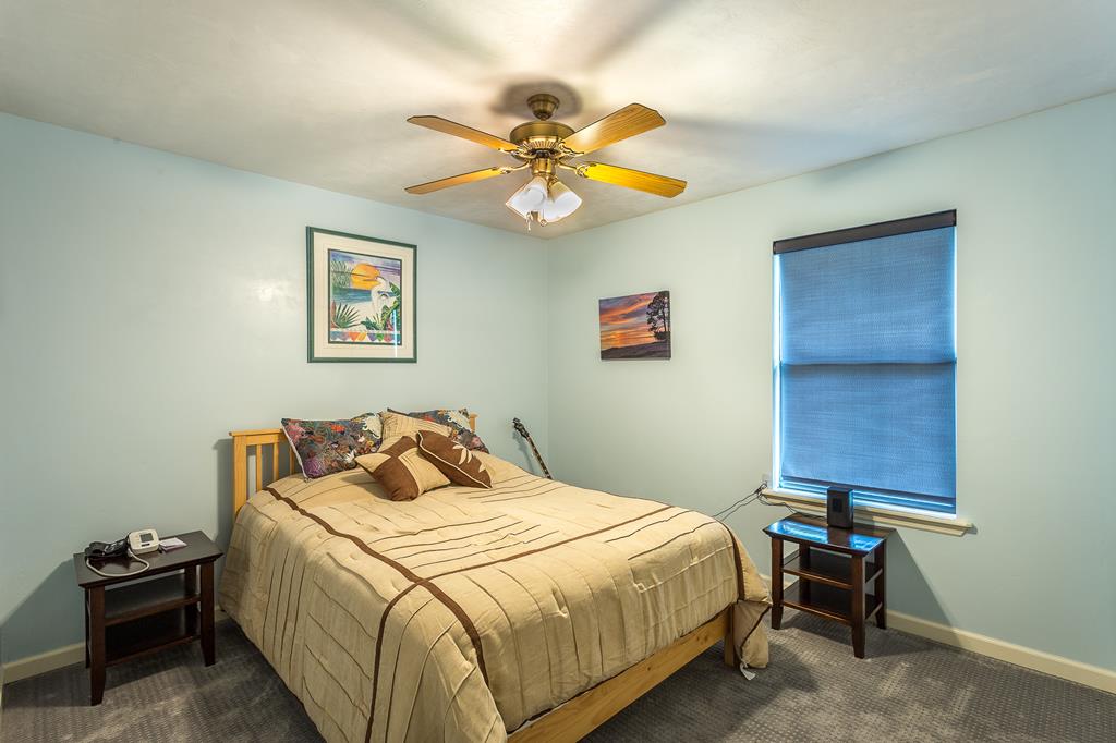 556 River Rd, 32322