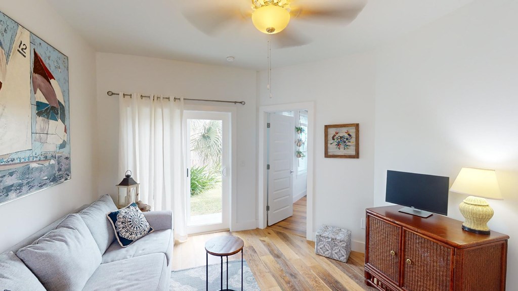 7 Magnolia Dr, 32456