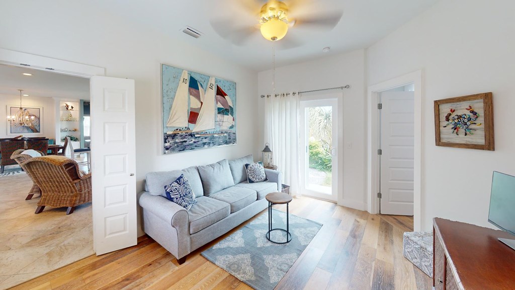 7 Magnolia Dr, 32456