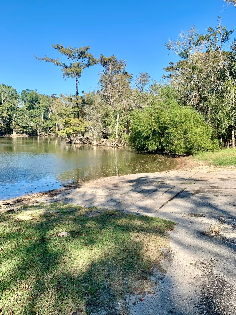LOT 9 Riverside Cir, 32465