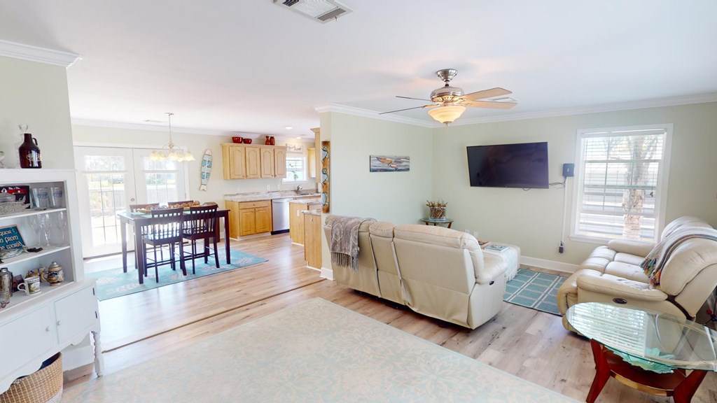 410 Arizona Dr, 32456