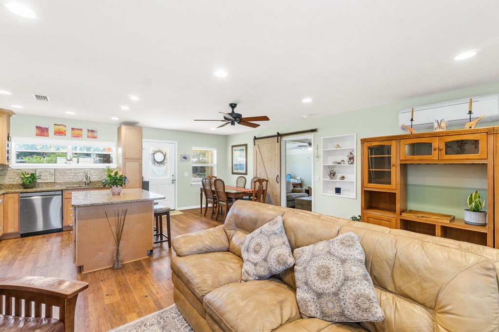 1905 Cypress Ave, Port St. Joe 32456