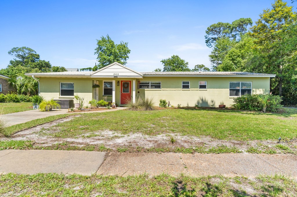 1905 Cypress Ave, Port St. Joe 32456