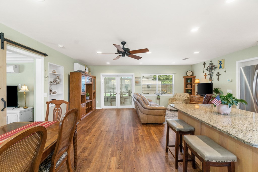 1905 Cypress Ave, Port St. Joe 32456