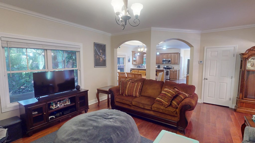 101 Ave H, 32320