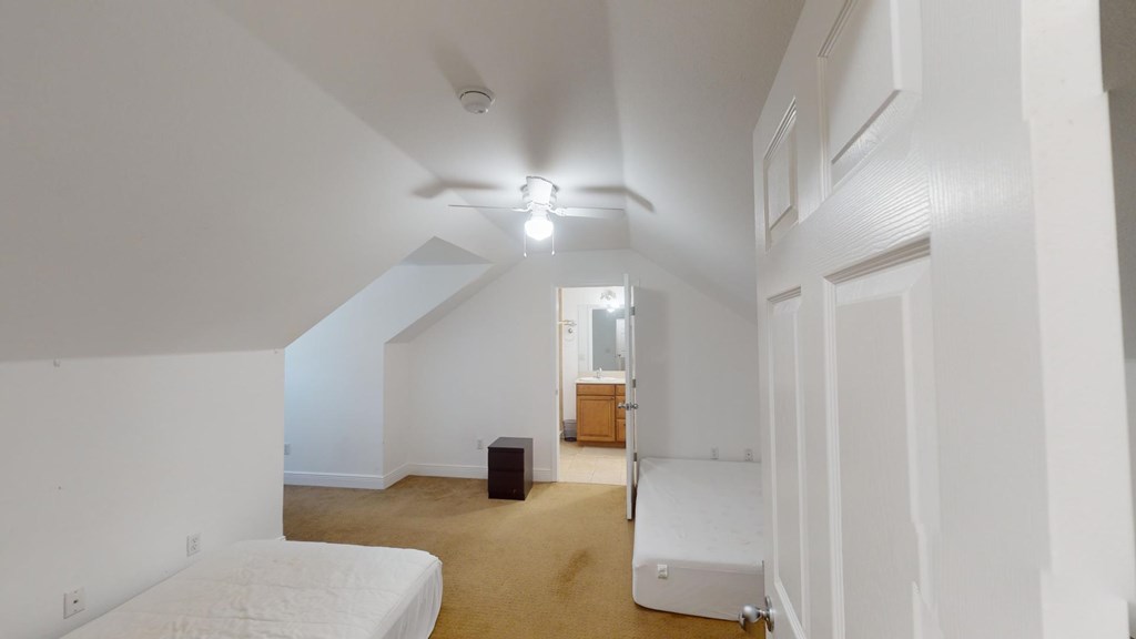 101 Ave H, 32320