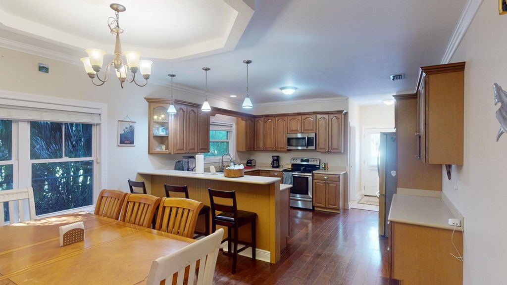 101 Ave H, 32320