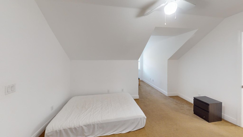 101 Ave H, 32320