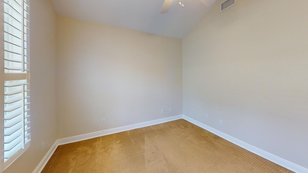101 Ave H, 32320