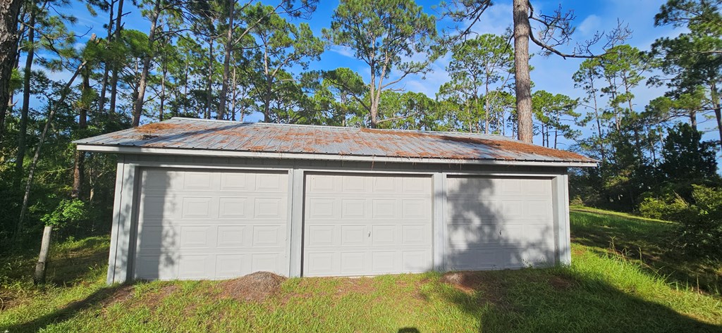 612 River Rd, 32322