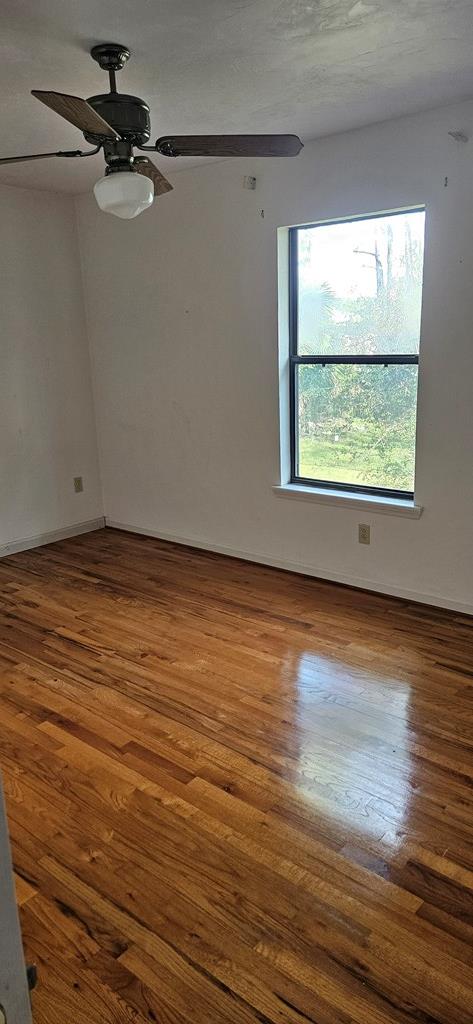 612 River Rd, 32322