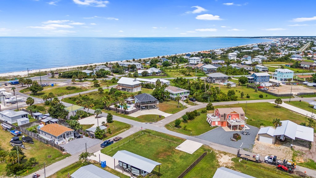 105 Lucia Ave, Port St. Joe 32456