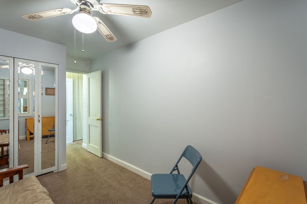 16-6 Collins Ave, 32323